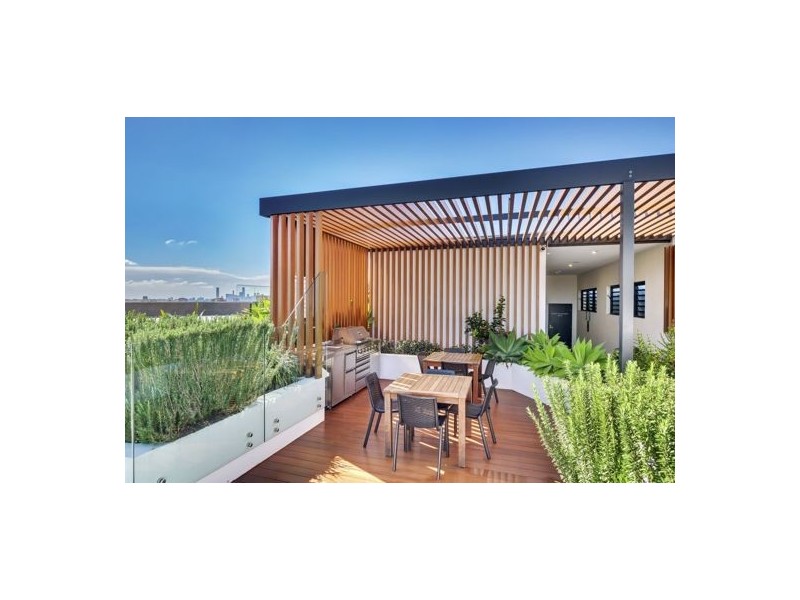 707 125 Station Road, Indooroopilly QLD 4068