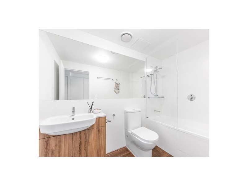 37B Harbour Road, Hamilton QLD 4007
