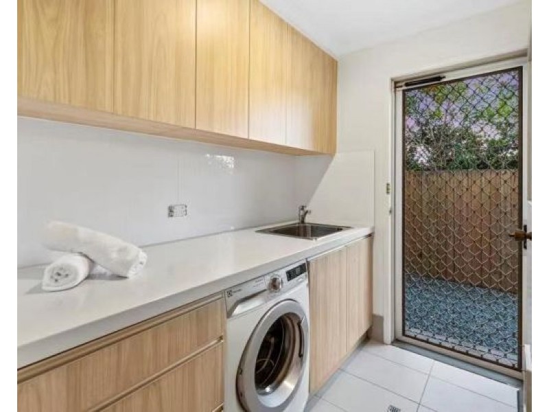 136 Warrigal Road, Runcorn QLD 4113