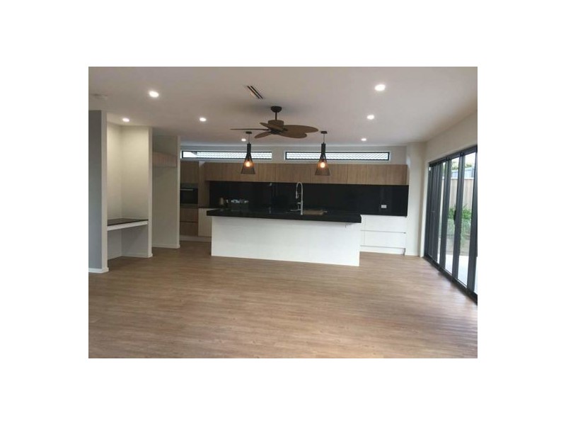 28 MARCUS DRIVE, Regents Park QLD 4118