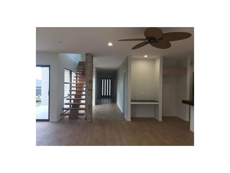 28 MARCUS DRIVE, Regents Park QLD 4118