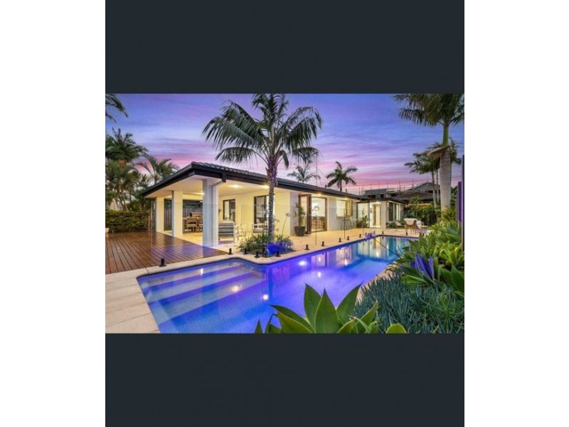 10 BURNLEY STREET, Newmarket QLD 4051