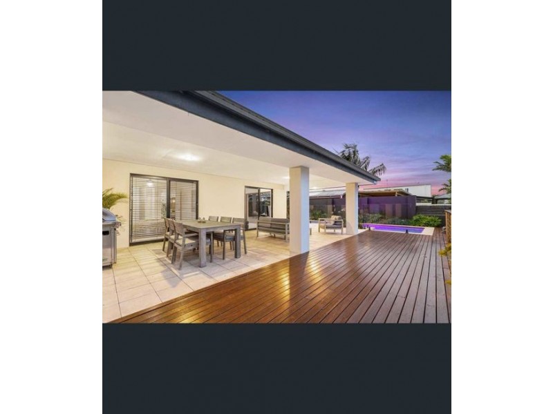 10 BURNLEY STREET, Newmarket QLD 4051