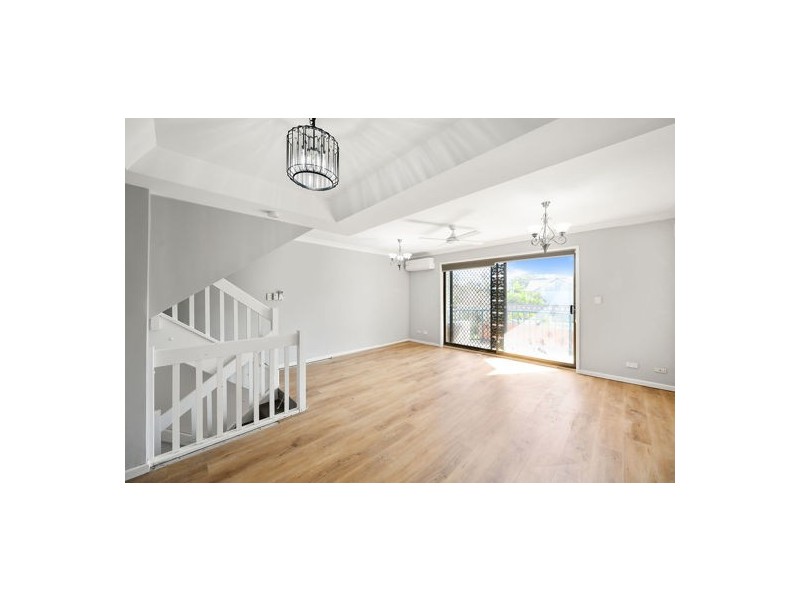 4/22 Mitre Street, St Lucia QLD 4067