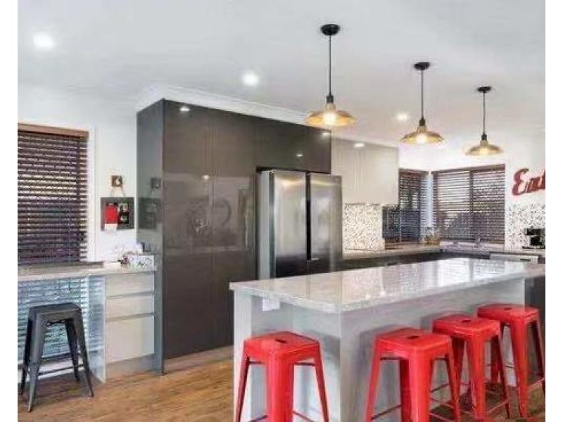 27 Grandview Place, Carindale QLD 4152