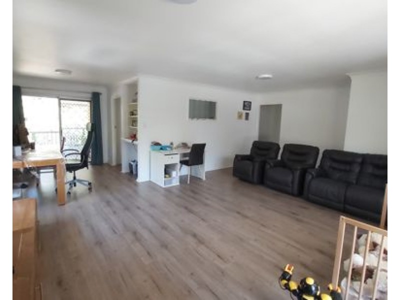 17 Larwood St, Upper Mount Gravatt QLD 4122