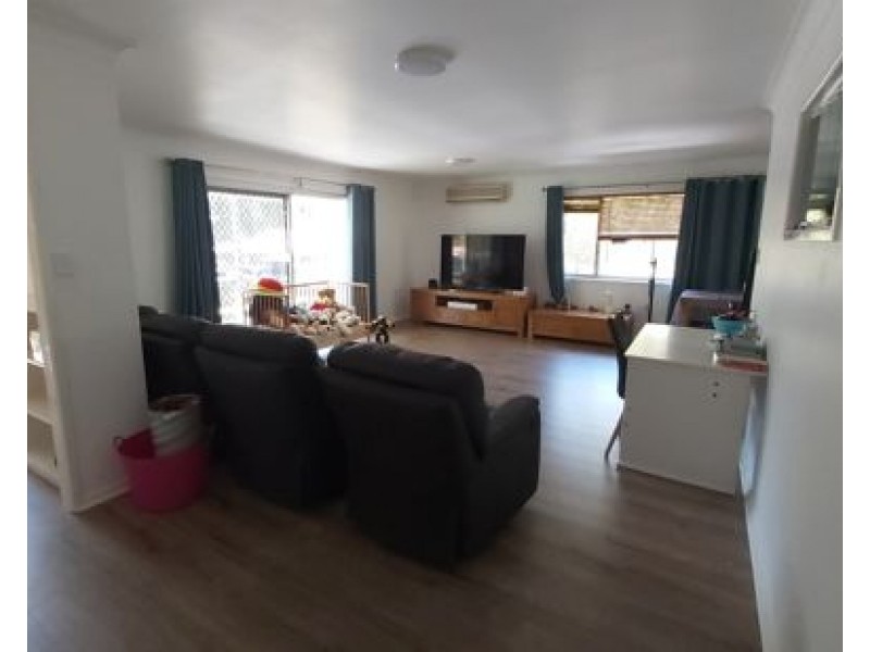 17 Larwood St, Upper Mount Gravatt QLD 4122