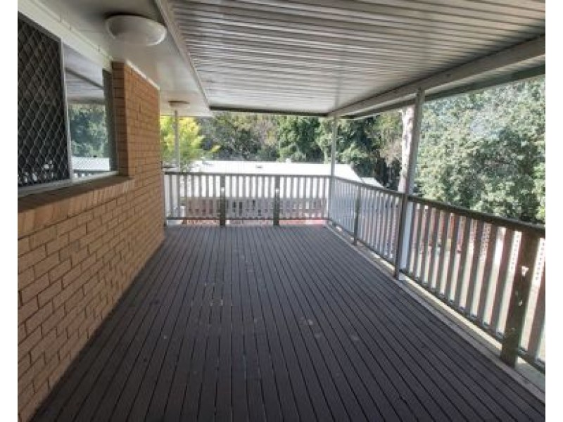 17 Larwood St, Upper Mount Gravatt QLD 4122