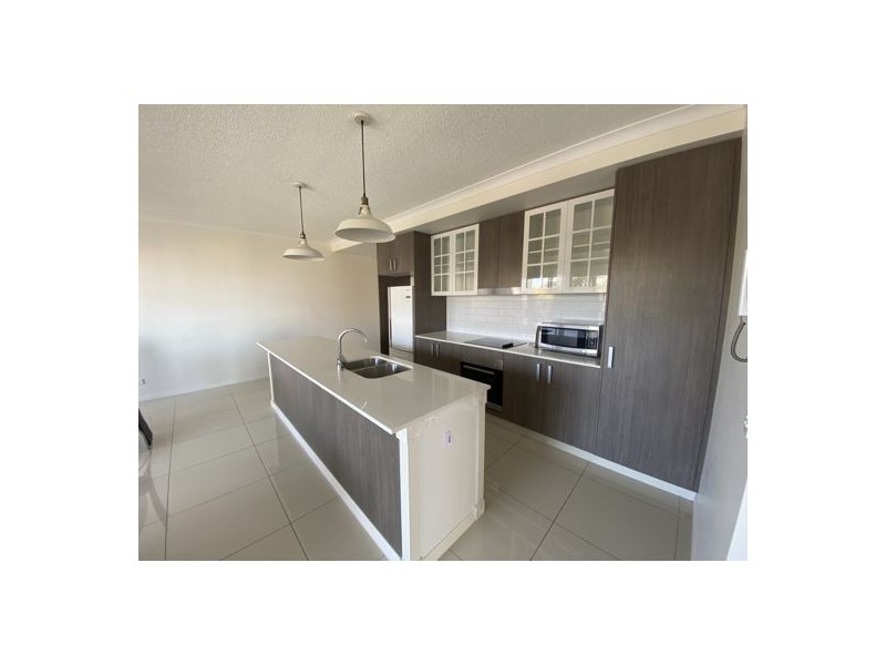 401/8 Waverley Street, Southport QLD 4215