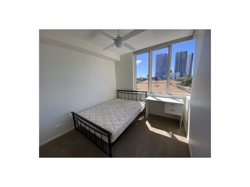 401/8 Waverley Street, Southport QLD 4215