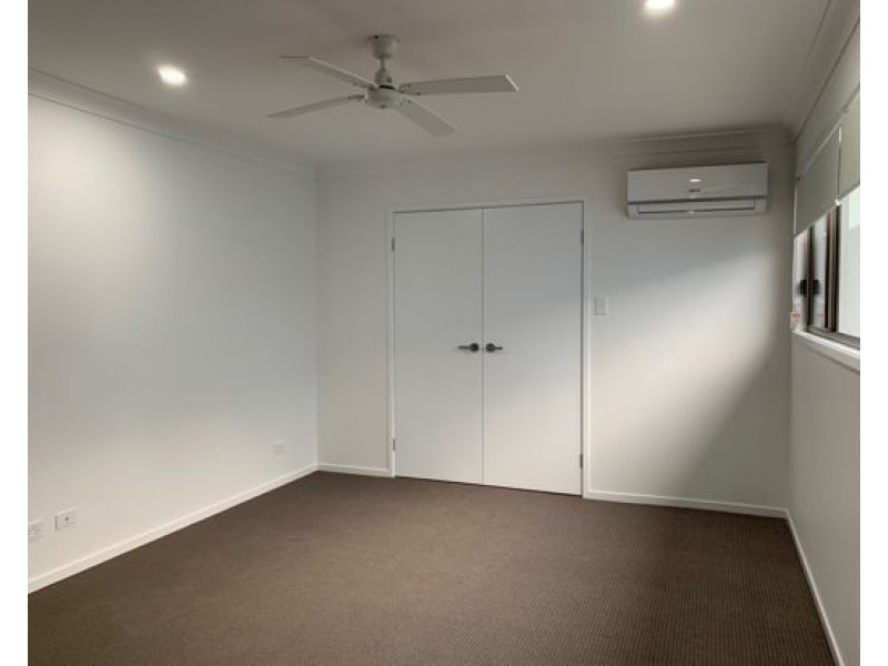 73 77 Avondale Crescent, Parkinson QLD 4115