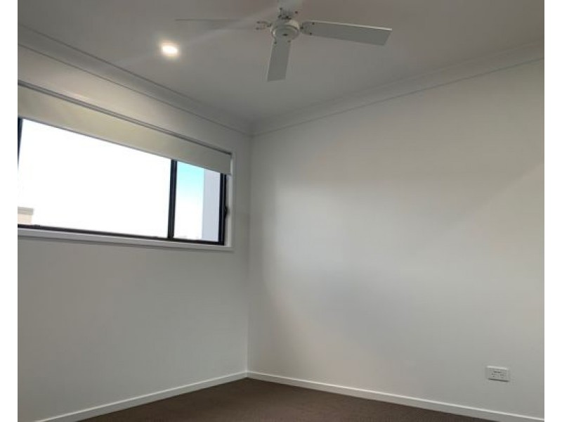 73 77 Avondale Crescent, Parkinson QLD 4115