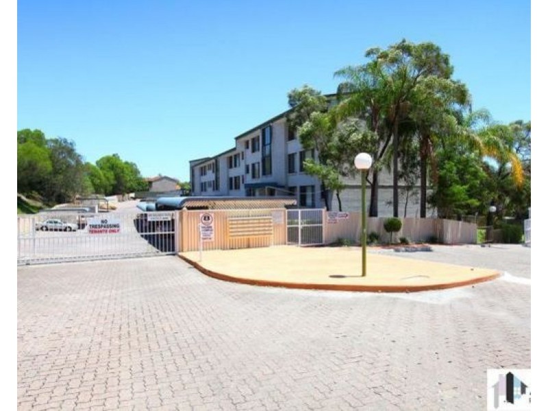 40 Murev Way, Carrara QLD 4211