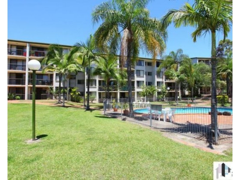 40 Murev Way, Carrara QLD 4211