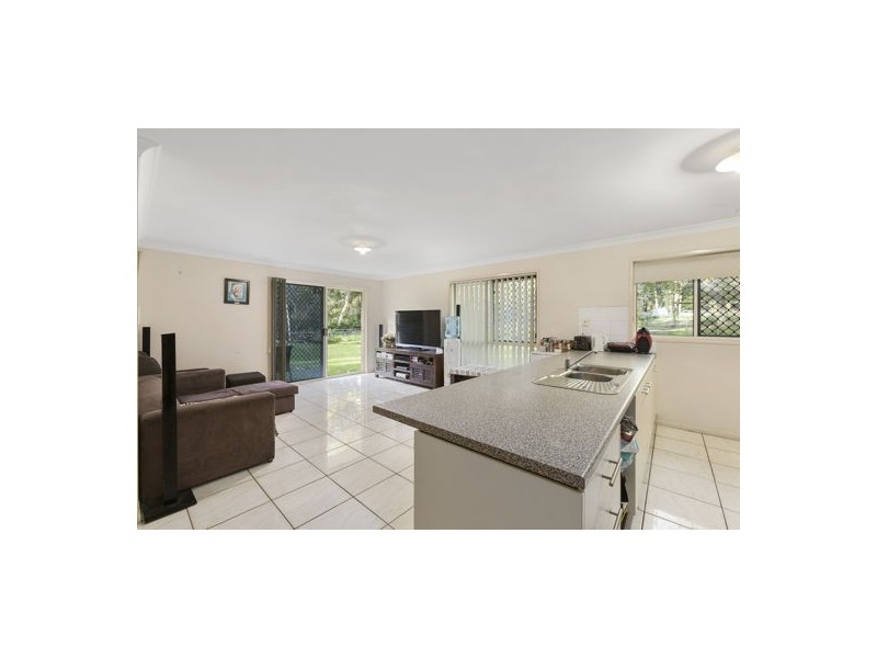 214 Park Ridge Rd, Park Ridge QLD 4125