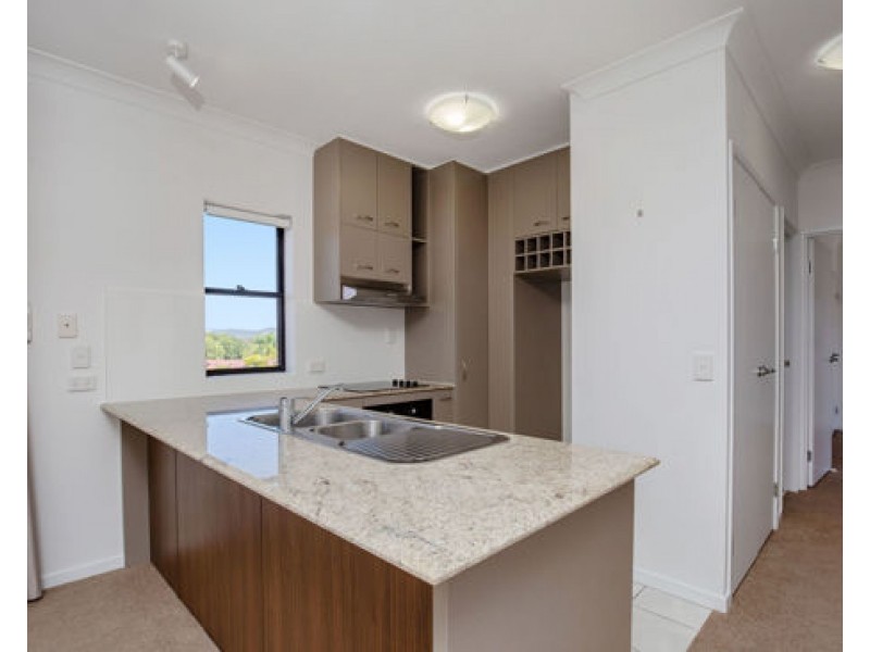 35/2 Geraldton Drive, Varsity Lakes QLD 4227