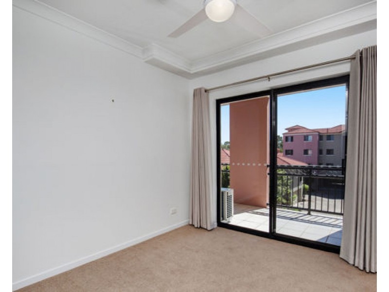 35/2 Geraldton Drive, Varsity Lakes QLD 4227