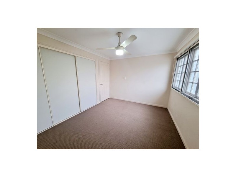 1 / 202 Fryar Road, Eagleby QLD 4207