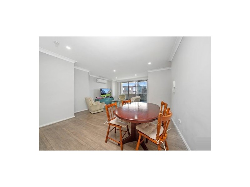B201/10 Cornelia Road, Toongabbie NSW 2146
