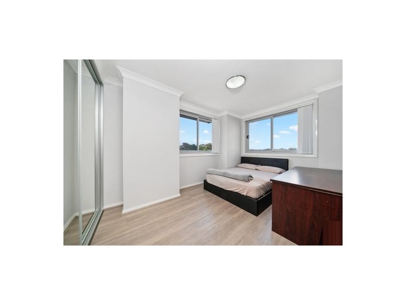 B201/10 Cornelia Road, Toongabbie NSW 2146