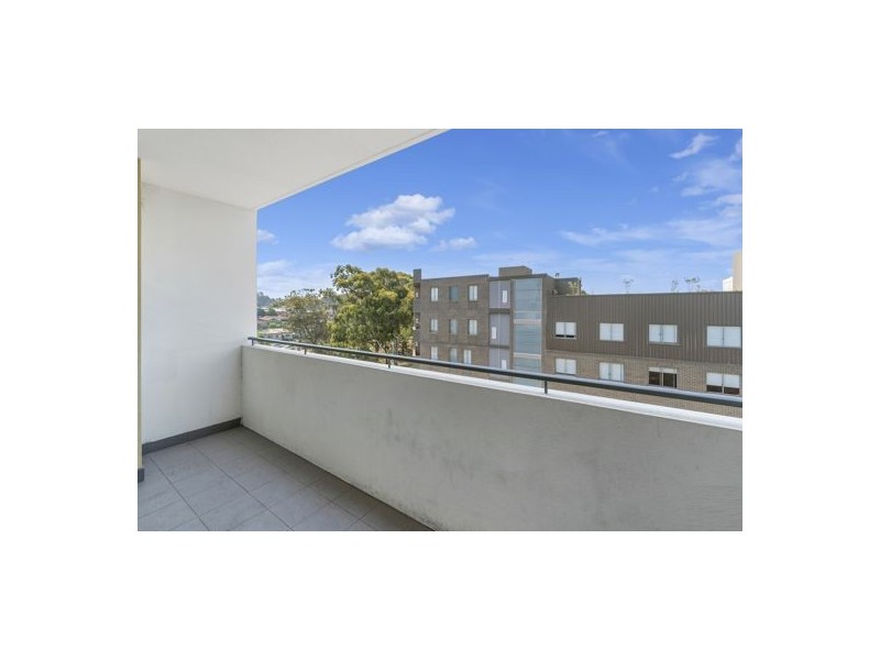 B201/10 Cornelia Road, Toongabbie NSW 2146