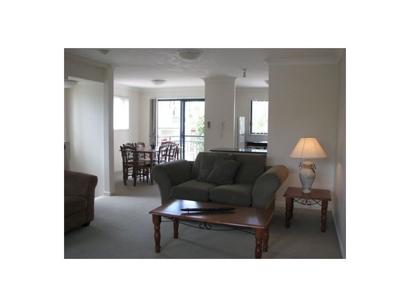 13/18 Geraldton Drive, Varsity Lakes QLD 4227