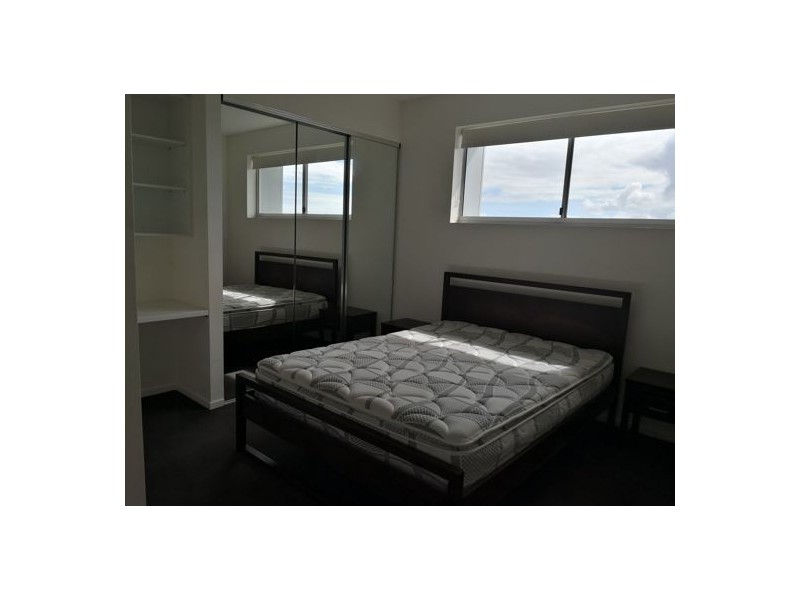 14 104-106 central lane, Gladstone QLD 4680