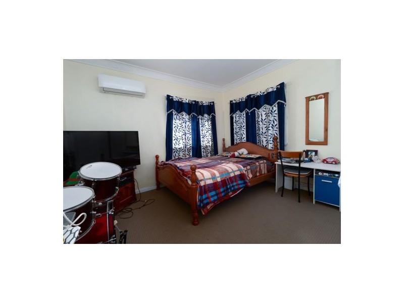 143 Hamilton Rd, Moorooka QLD 4105