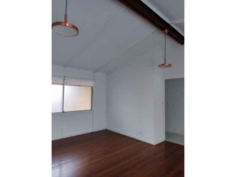 66 Mains Rd, Sunnybank QLD 4109