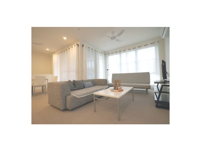 27/3031 The Boulevard, Carrara QLD 4211