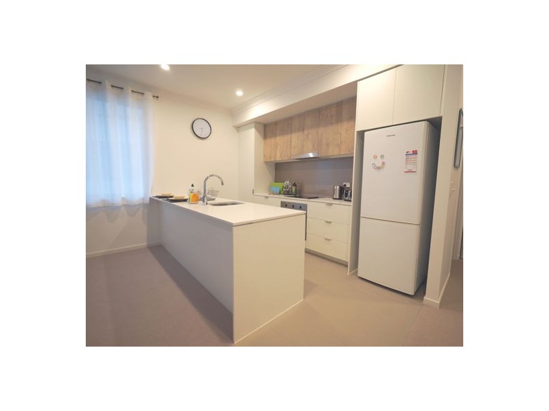 27/3031 The Boulevard, Carrara QLD 4211