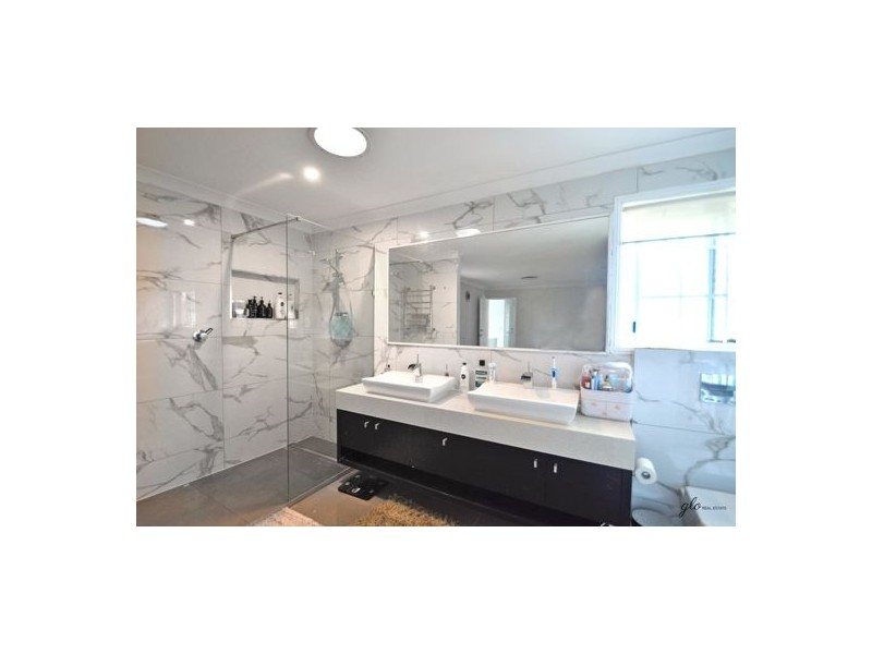 11 Bazille Place, Forest Lake QLD 4078