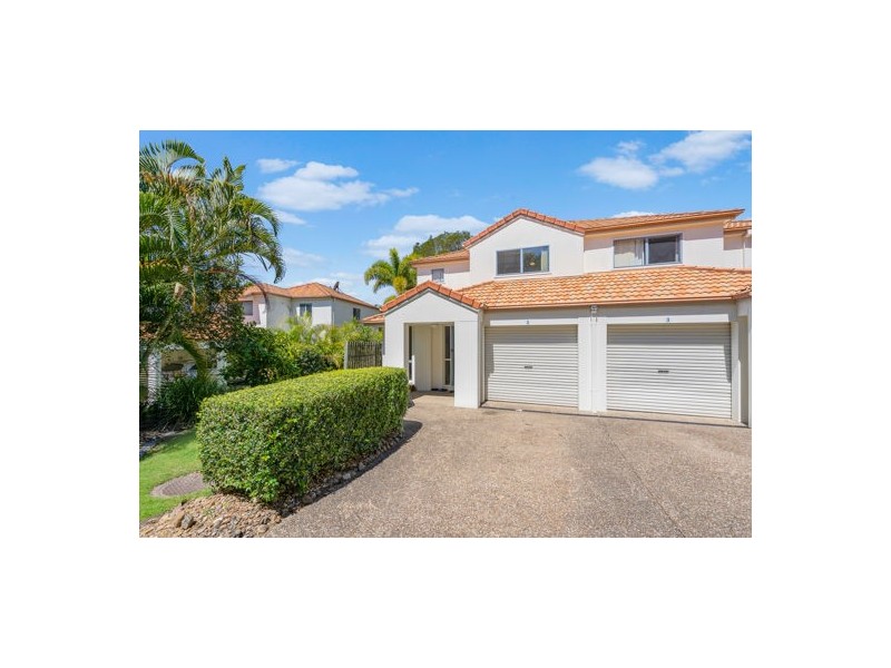 2/2 Studio Drive, Pacific Pines QLD 4211