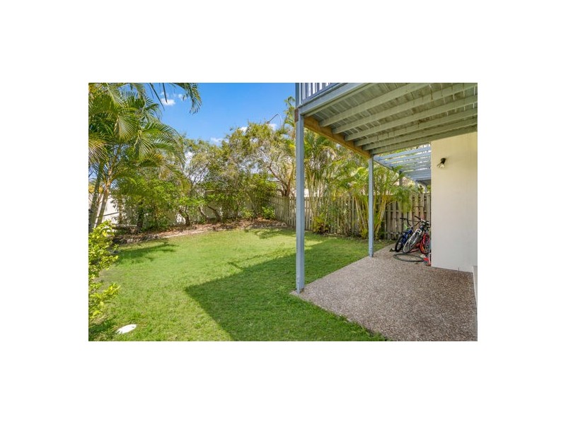 2/2 Studio Drive, Pacific Pines QLD 4211