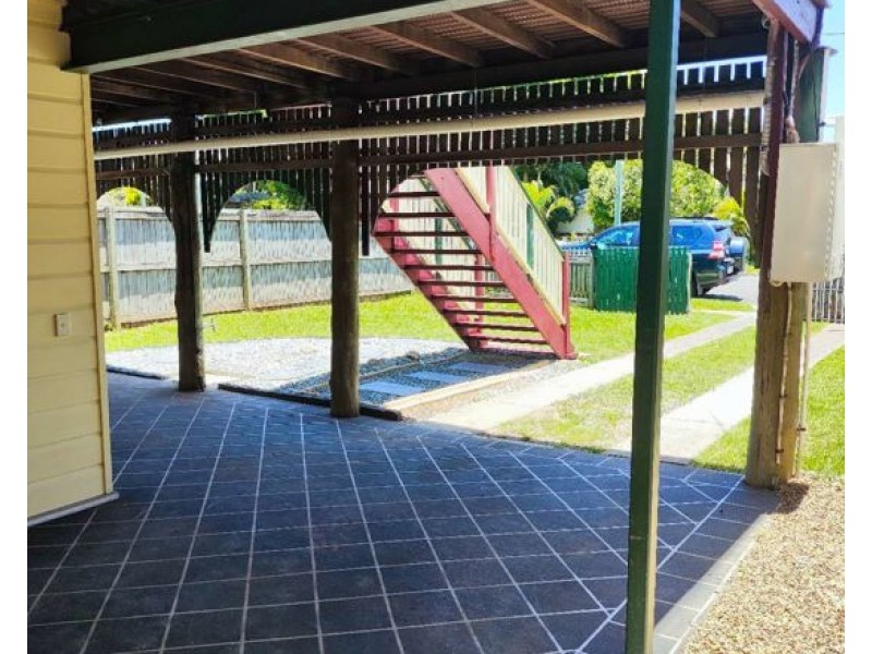 23 Landsdowne Street, Coorparoo QLD 4151