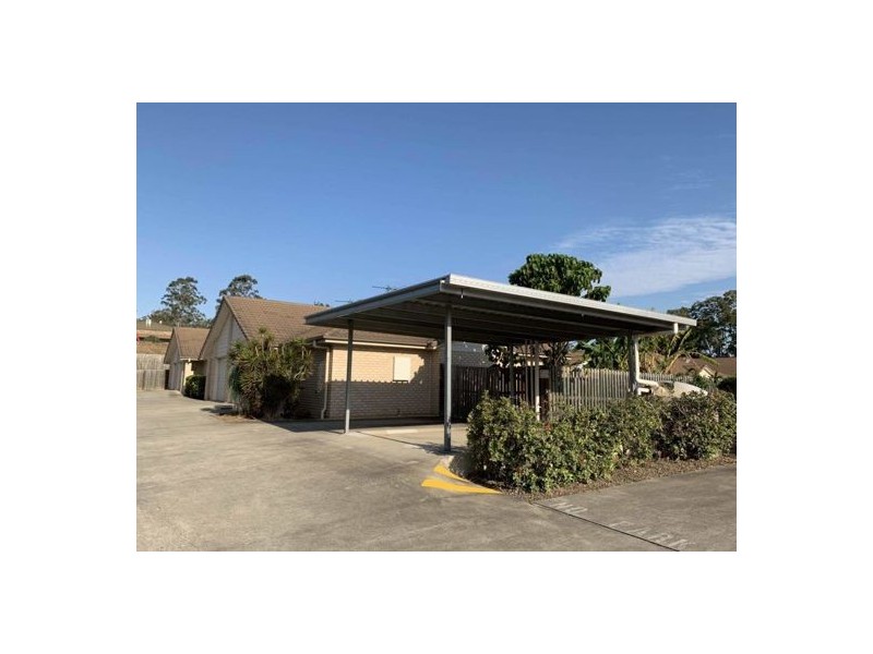 9/8 Rosegum Pl, Redbank Plains QLD 4301