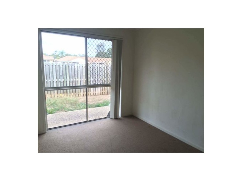 9/8 Rosegum Pl, Redbank Plains QLD 4301