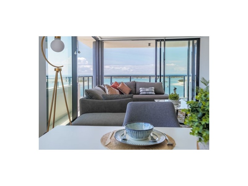 372 Marine Parade, Labrador QLD 4215