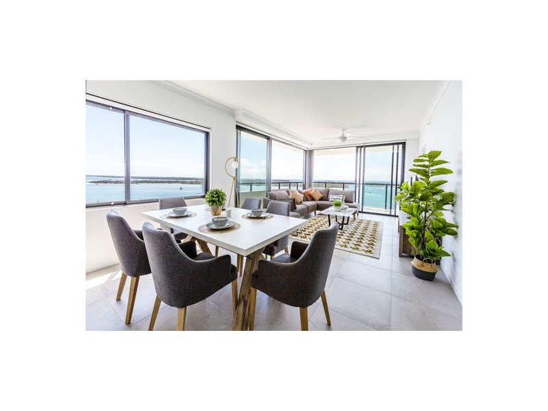 372 Marine Parade, Labrador QLD 4215