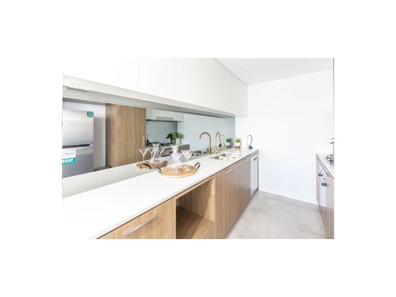 372 Marine Parade, Labrador QLD 4215