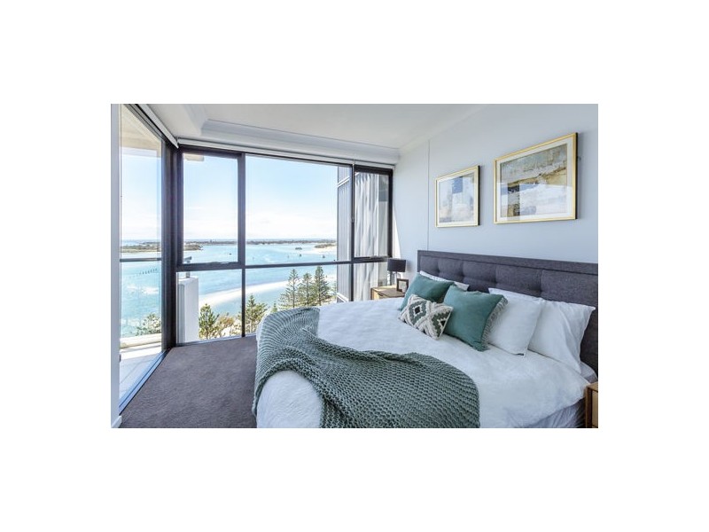 372 Marine Parade, Labrador QLD 4215