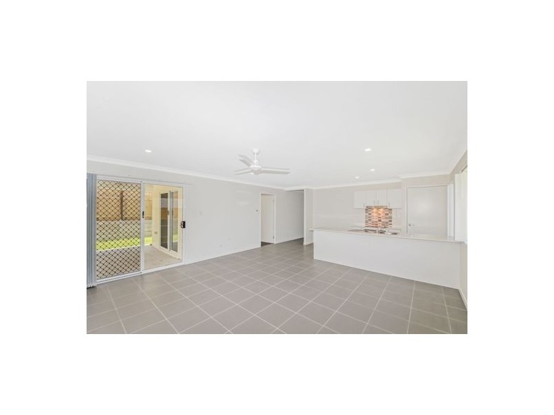 42 Harvard Street, Pimpama QLD 4209
