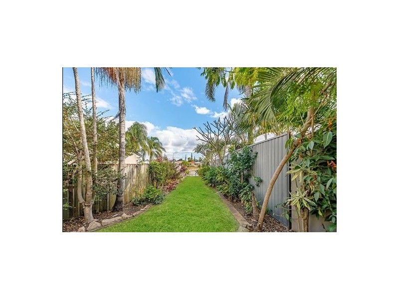 34 Bermuda St, Broadbeach Waters QLD 4218