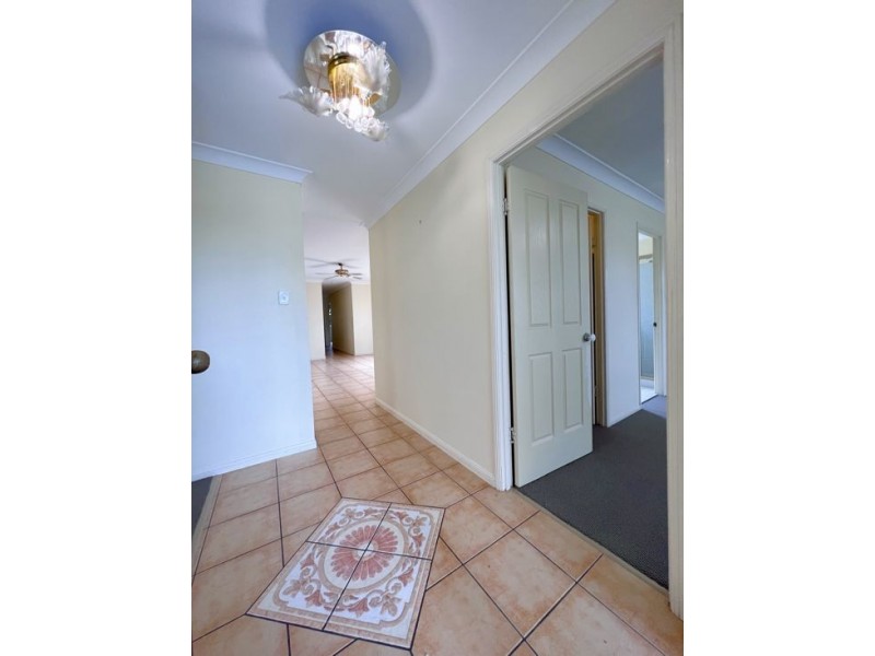 26 Collina Cres, Forest Lake QLD 4078