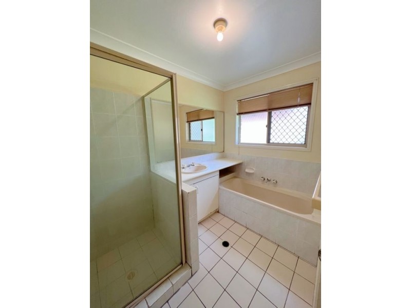 26 Collina Cres, Forest Lake QLD 4078