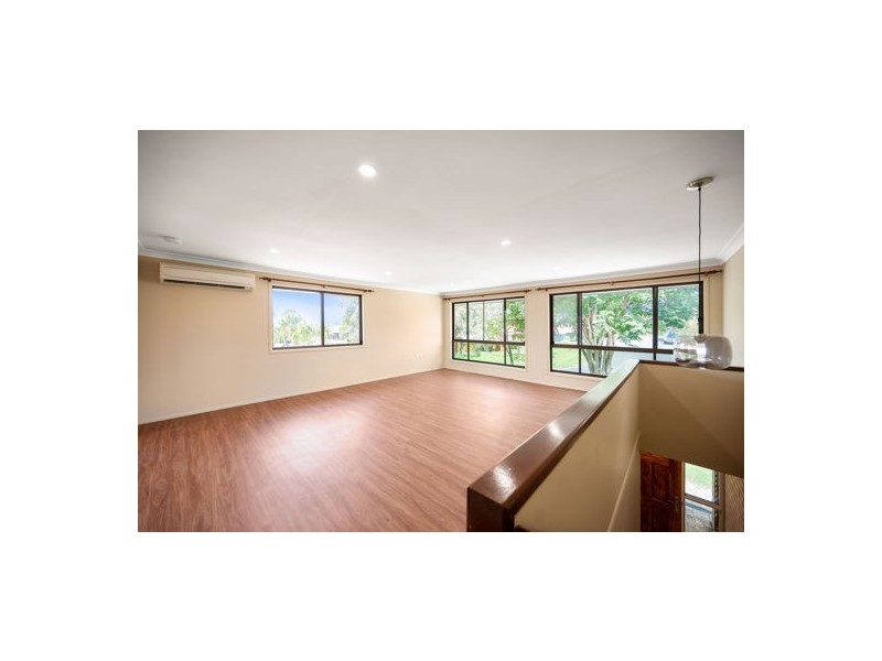 5 whitecastle street, Carindale QLD 4152