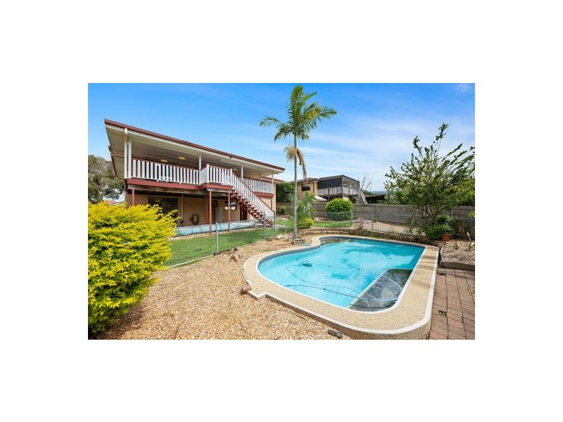 5 whitecastle street, Carindale QLD 4152