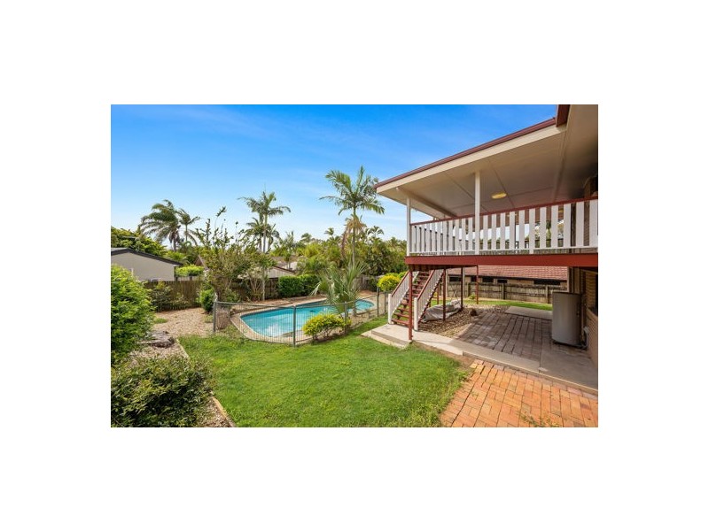 5 whitecastle street, Carindale QLD 4152