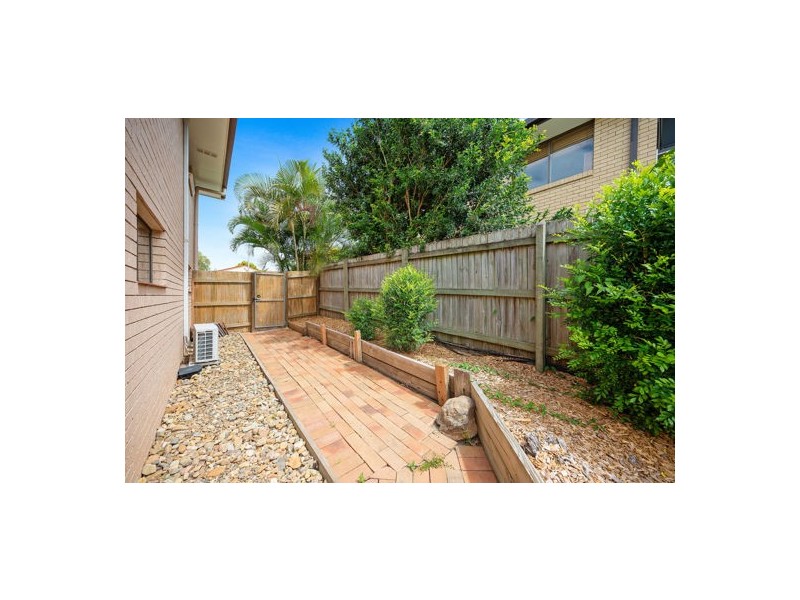 5 whitecastle street, Carindale QLD 4152