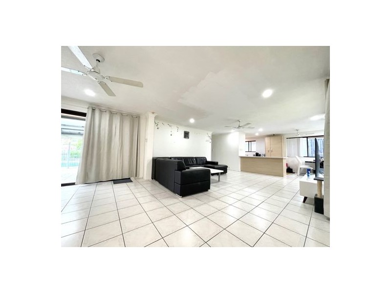 53 Pinkwood Drive, Ashmore QLD 4214